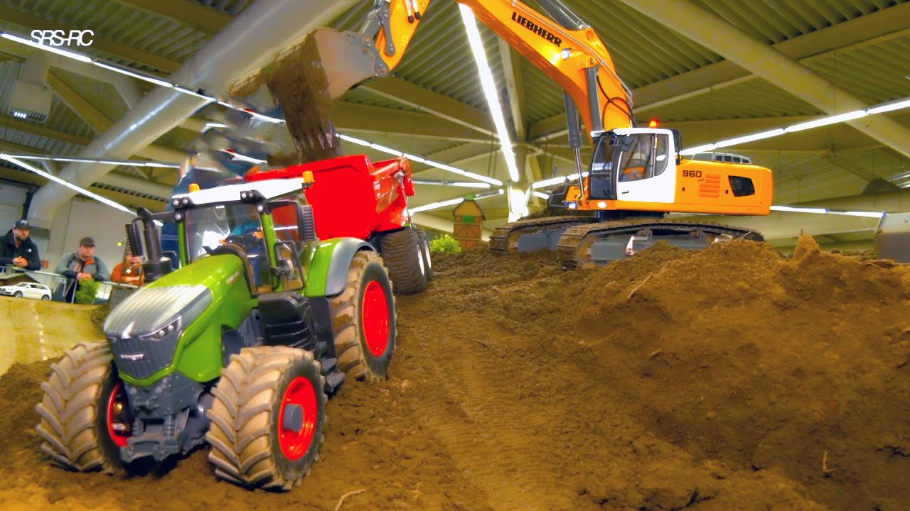 BEST OF HARD WORKING RC MACHINES - LIEBHERR RC DIGGER - FEND RC TRACTOR - KRAMER WHEEL LOADER