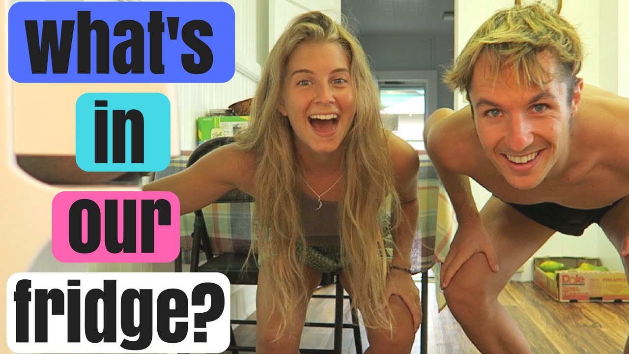 FRIDGE TOUR | WHAT'S IN OUR FRIDGE?