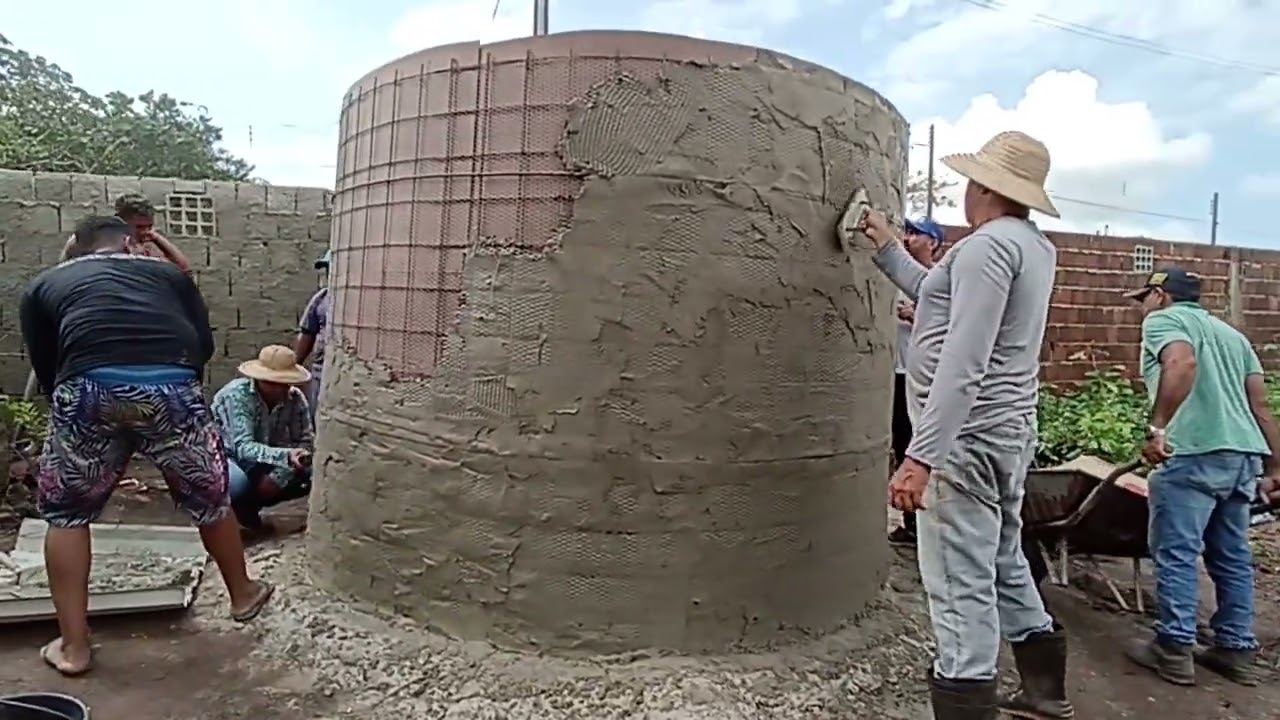 CONSTRU&Ccedil;&Atilde;O DA CISTERNA DE FERRO E CIMENTO