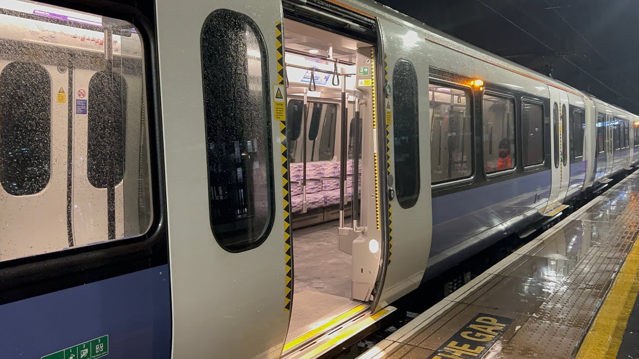 345035 arrives and departs Maidenhead for Abbey Wood! 