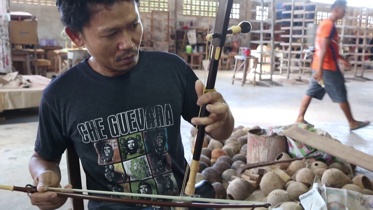 สถานีOTOP ตอน “สมชัยดนตรีไทย” อัตลักษณ์ใหม่ของเครื่องดนตรี