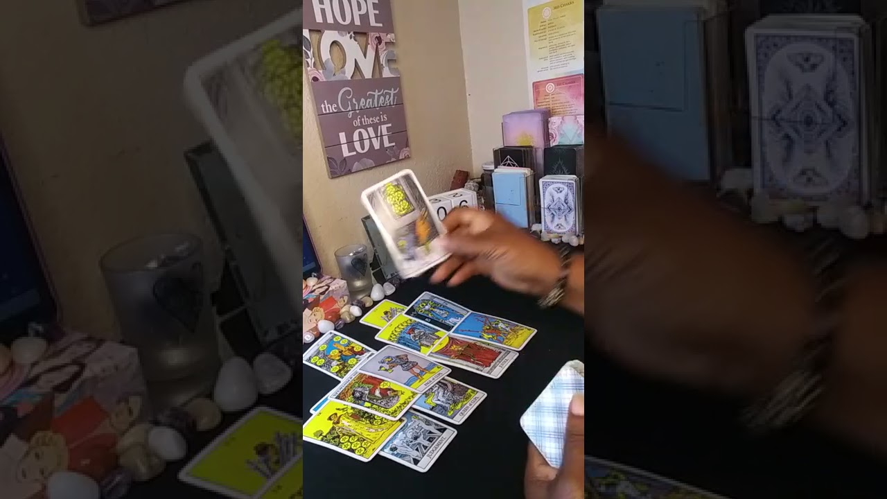 PISCES: LOVE TAROT😍😘AIN'T NO SUNSHINE 😔 THEY MISSING YOU LIKE CRAZY 😭🥶😠