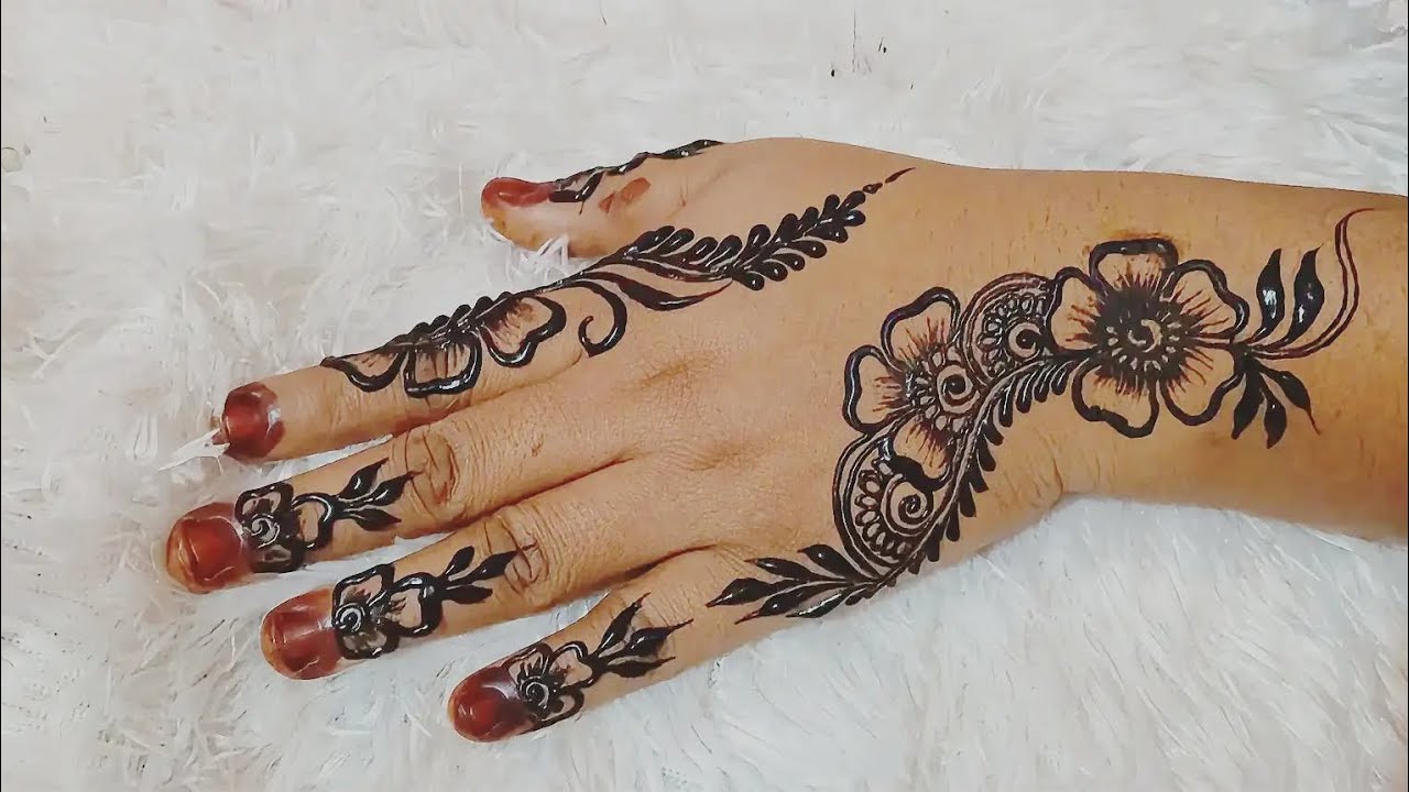 Simple mehndi design 😘😘😘
