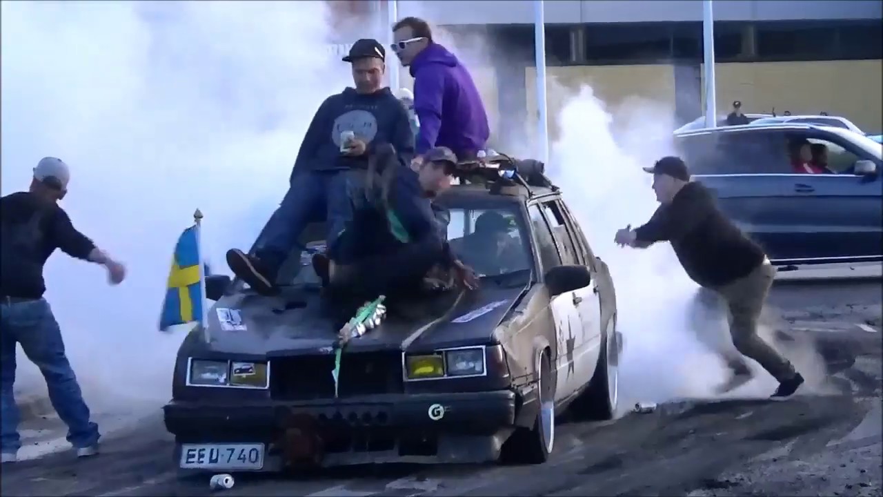 Volvoraggares Trashing Volvos