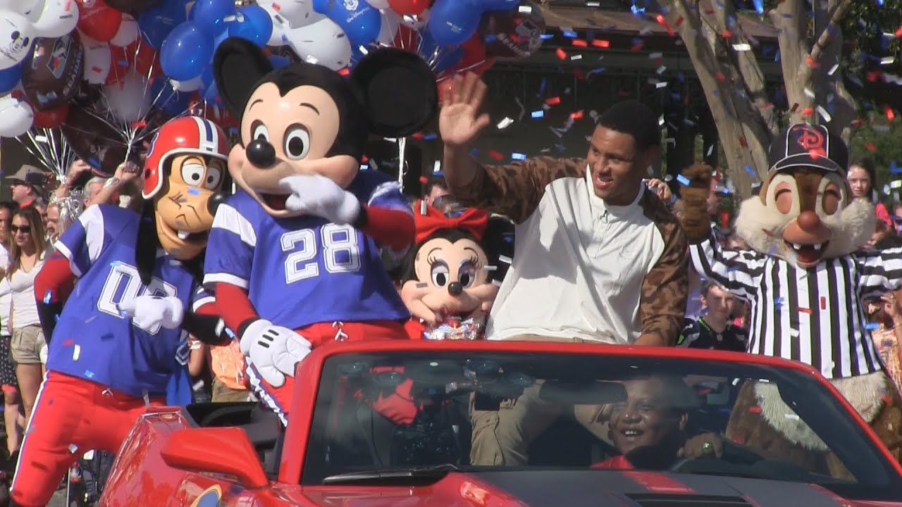 Super Bowl MVP Malcolm Smith goes to Disney World in a parade through Magic Kingdom