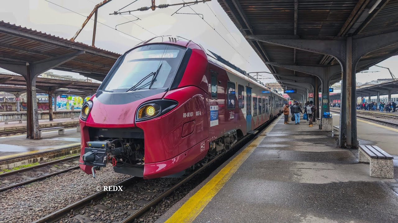 Trenul Astrra Coradia Stream RE-IR 101 007 pleacă spre Constanța din Gara de Nord din București.