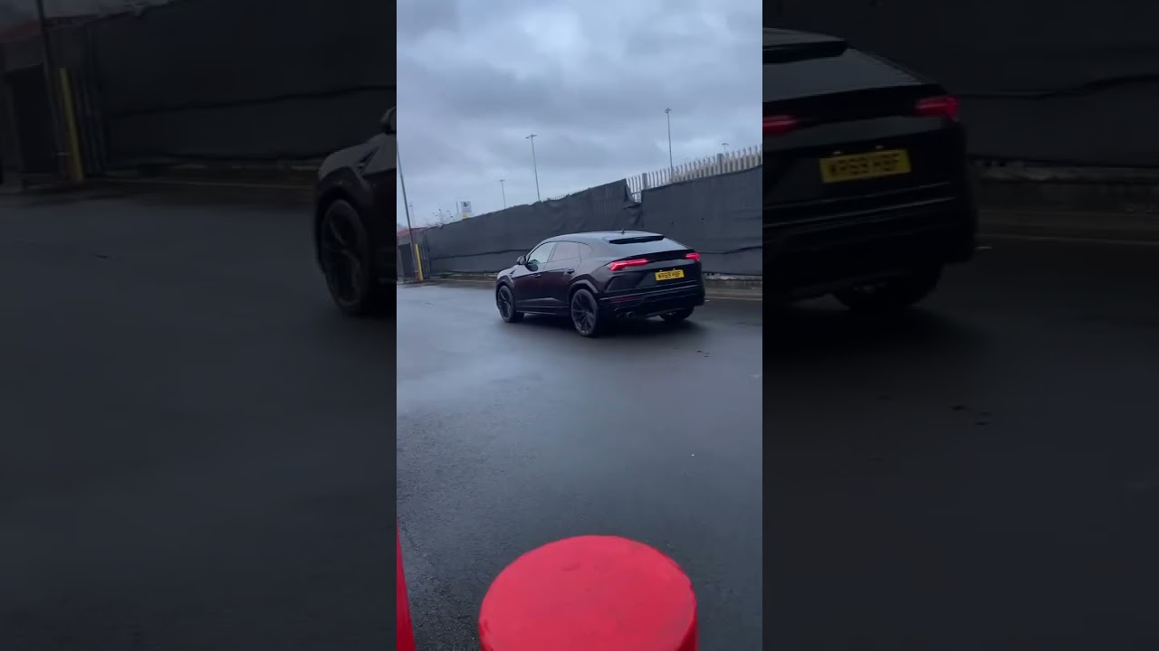 Manchester United players arriving at Old Trafford | Luxury cars #football #manchesterunited