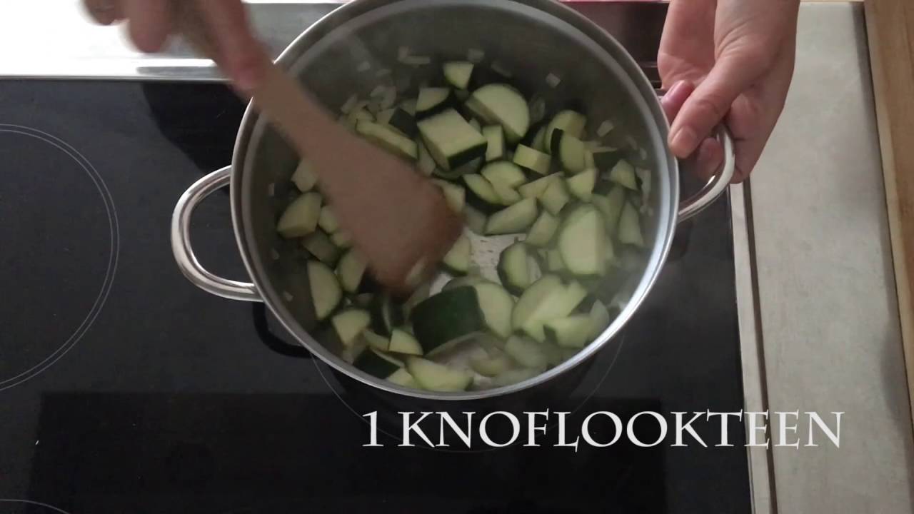 Courgettesoep met spekjes