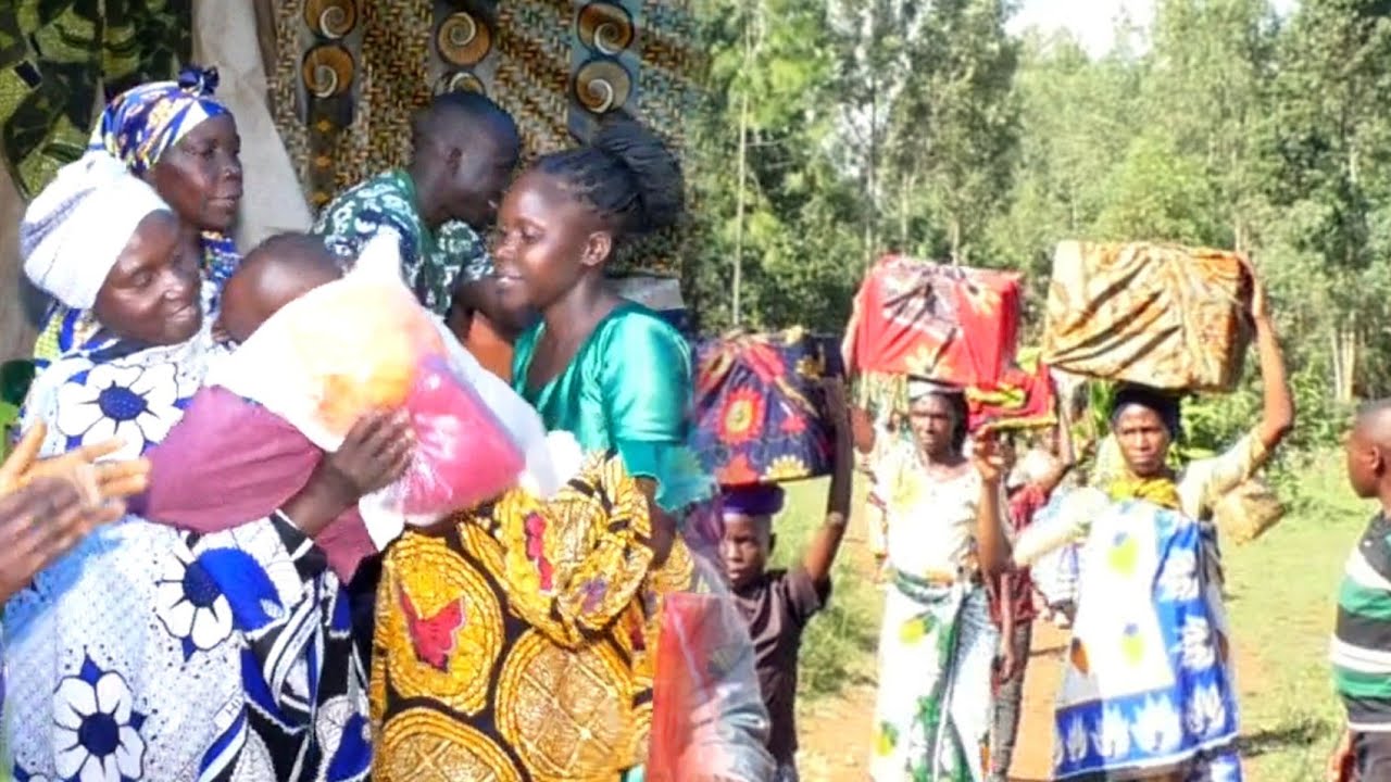 WAHANGAZA WANAVYOFANYA SHEREHE YA KUTEMBELEA WATOTO NA WAJUKUU