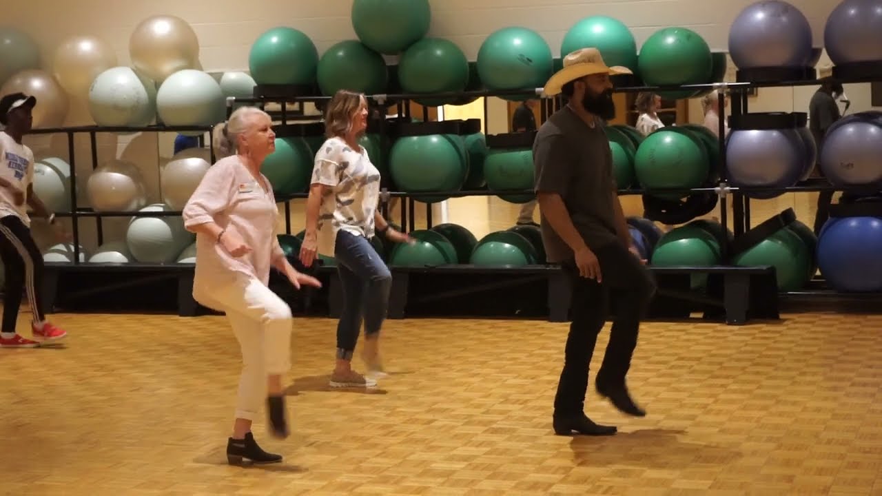 Teaching a beginner line dance 