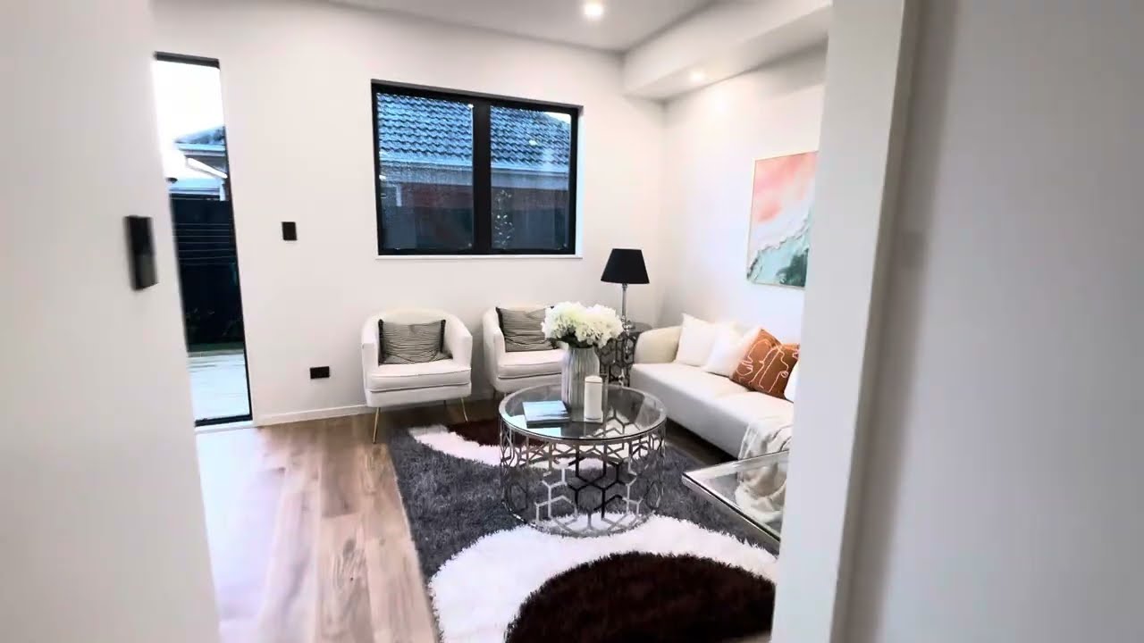 2/13 Rosebank Rd Papatoetoe Brand New