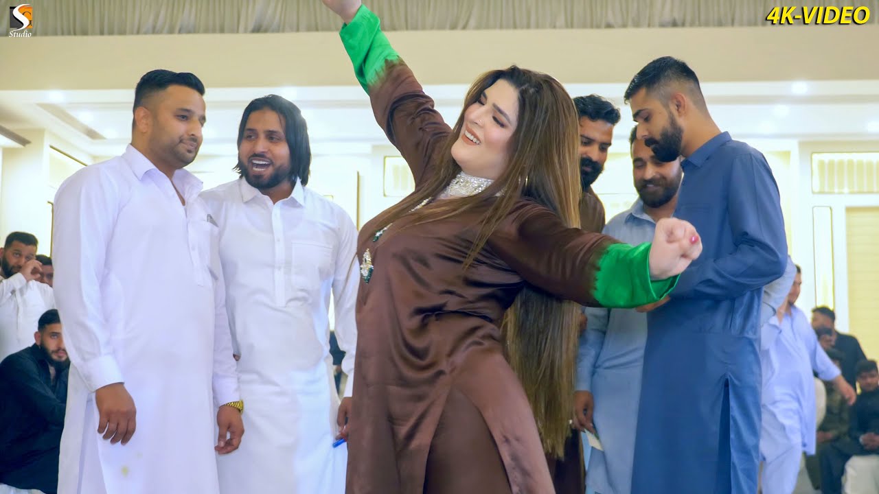 Zikar Jab Chirh Gaya , Chahat Baloch Dance Performance MirPur SHOW 2022