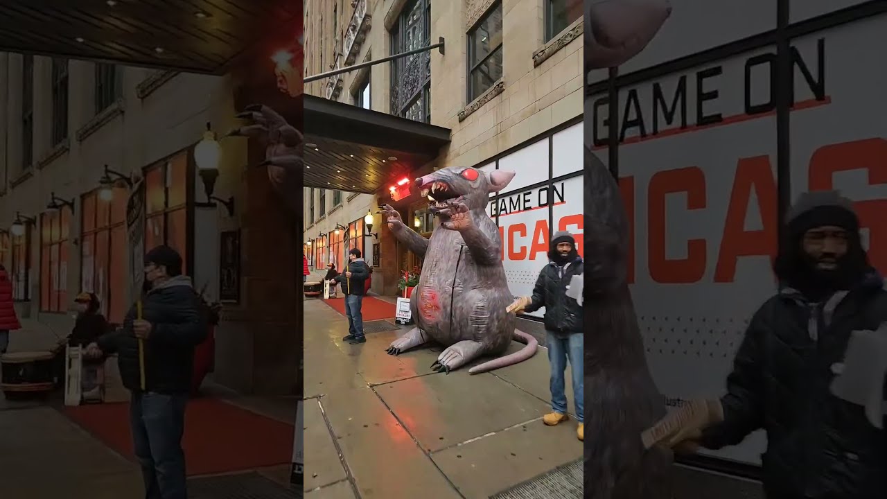 Chicago Streetwalking Wabash at Lake Street; Union Rat in front of New Hotel AM December 18, 2025
