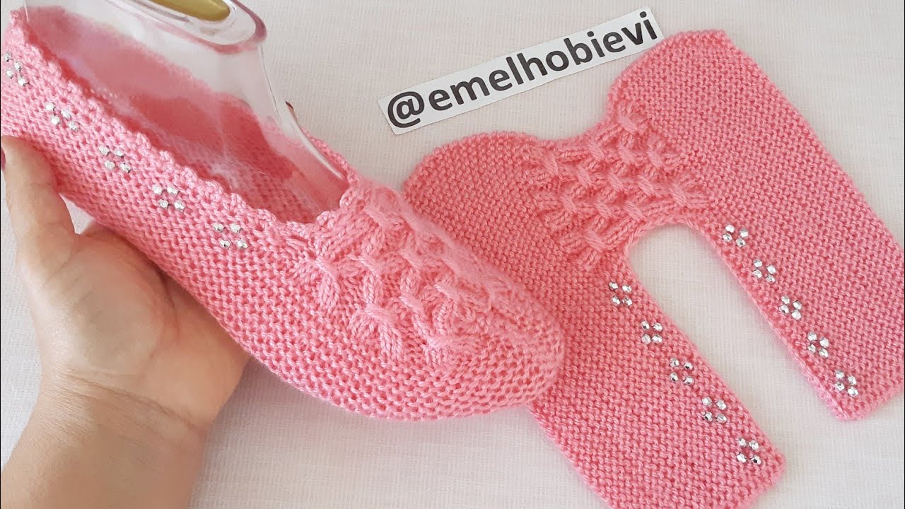 İki Şişle Kelebek Model Boncuklu Patik Örüyoruz 😊 / Knitting Slippers Crochet Design Pattern DIY