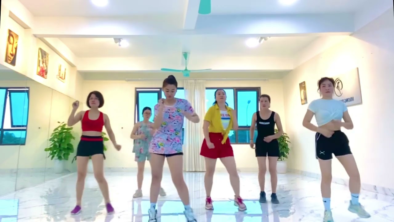 Zumba TÚP LỀU VÀNG
