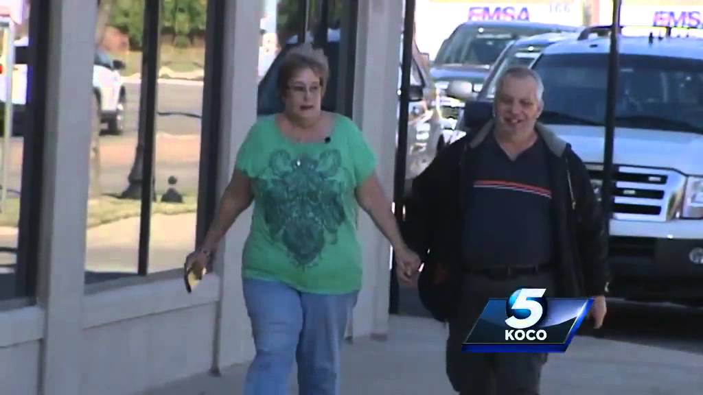 Family of crash victims meet paramedic, EMT who tried to save loved ones
