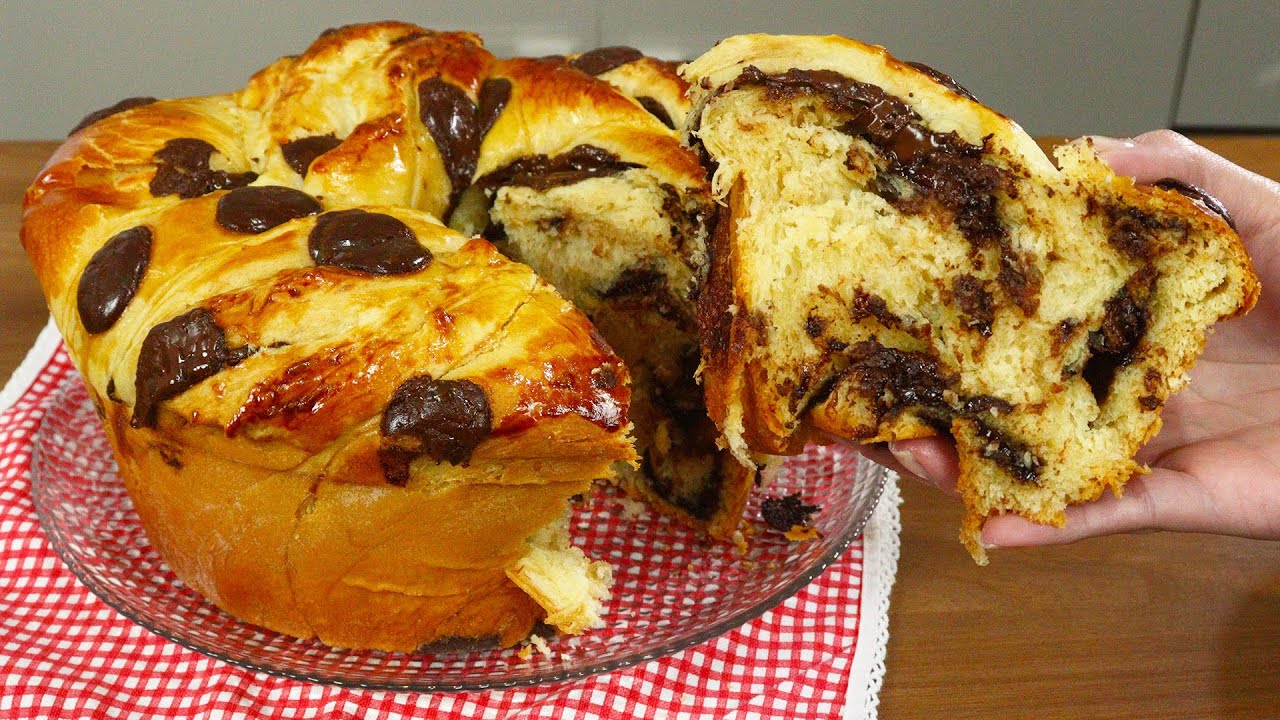 ROSCA CASEIRA NATALINA COM MUITO CHOCOLATE - MASSA MACIA, FÁCIL E SUPER LEVE!