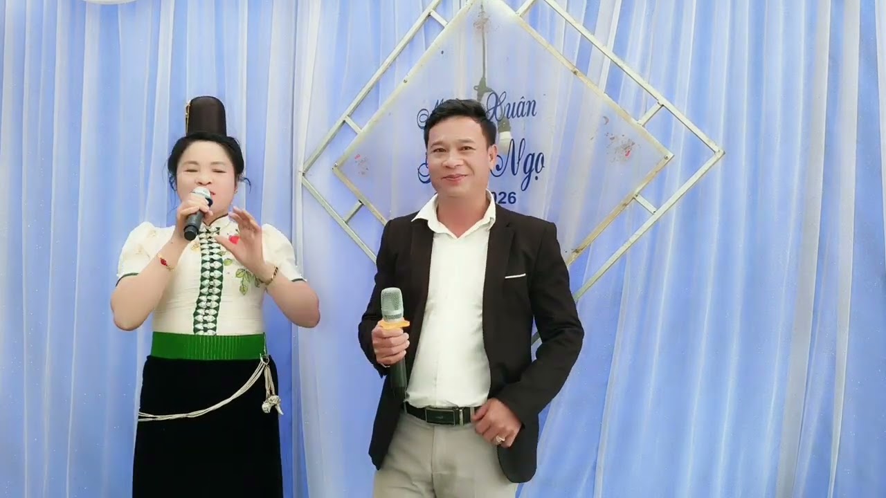 Quàng ngoan vì thị bó hát chúc Tết chủ kênh hoàng thi hay tuyệt vời nhất 