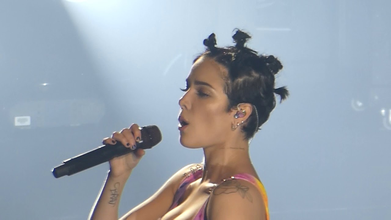 HALSEY singing KILLING BOYS at Manchester arena 12/03/2020 HD