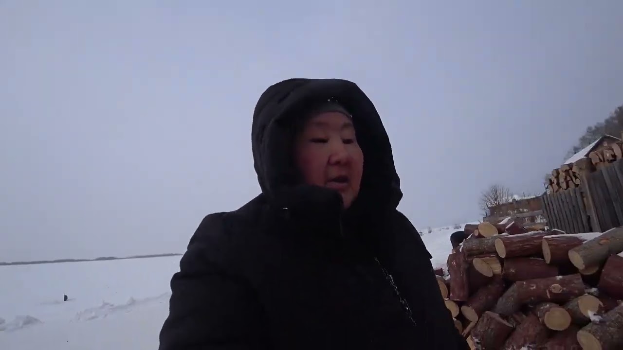 Жизнь в глубинке. Аборигенка. Торбаза какие тёплые. К родителям. Убираем дрова. Жизнь в деревне.