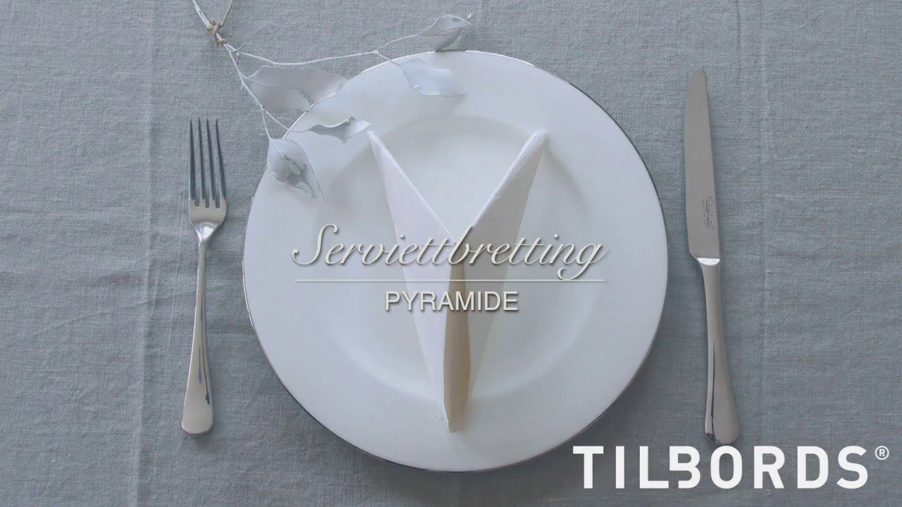 L&aelig;r &aring; brette servietter som imponerer - Pyramide