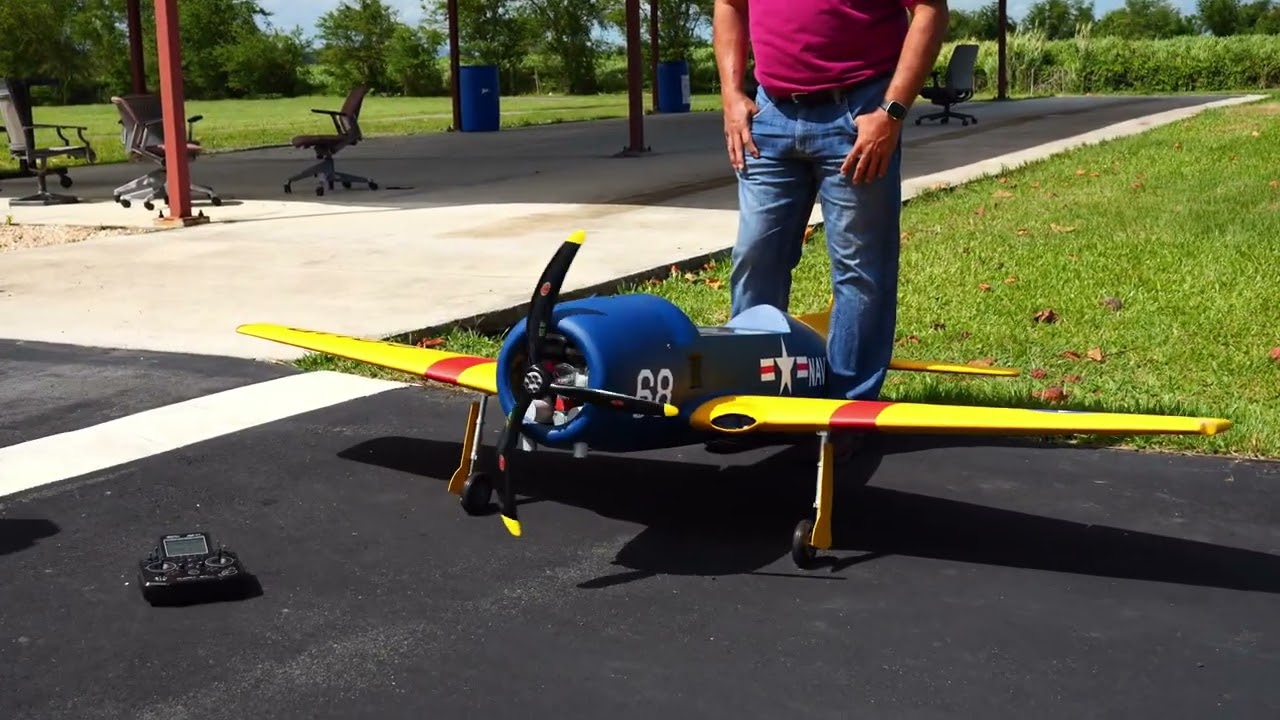 RC RARE BEAR (GRUMMAN F8F BEARCAT MODIFIED) BORINQUEN MODEL RC CLUB PANASONIC GH6
