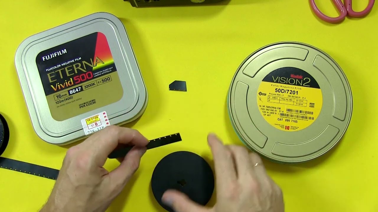Самостоятельная намотка 16 мм киноплёнки на бобины. Ошибки. Self-winding of 16 mm film onto reels.