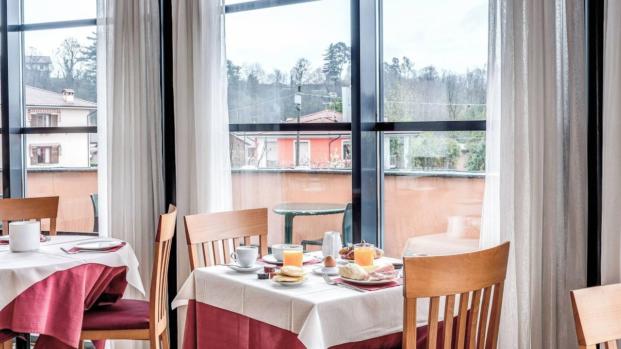 Luna Hotel Motel Lago Maggiore Arona, Оледжо-Кастелло, Италия | Путешествуйте с Дивьей