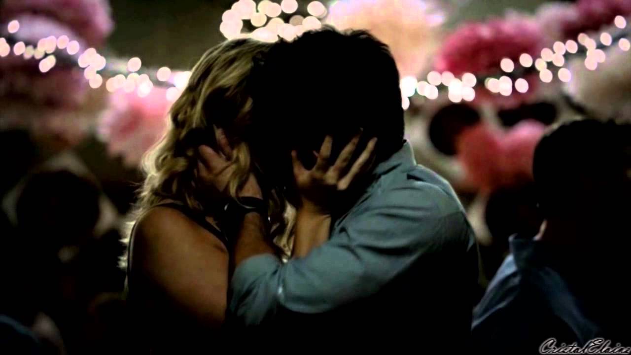 Vampire Diaries || Caroline & Tyler - Call Me Maybe