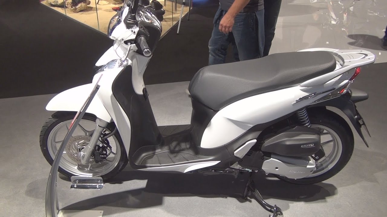 Honda SH Mode 125 (2017) Exterior and Interior