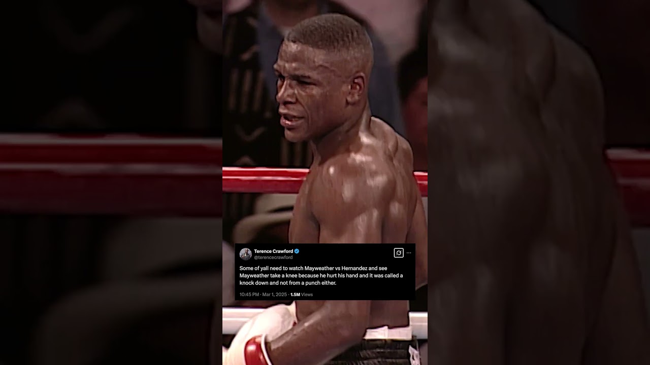 The only time Mayweather touched the canvas 😮