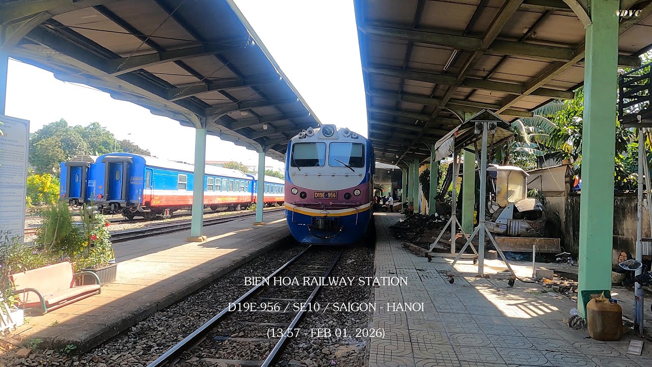 ✅ BIEN HOA STATION: TÀU TẾT SE10 VÀO GA ĐÓN KHÁCH và RỜI GA ĐI HÀ NỘI (Feb 01, 2026)