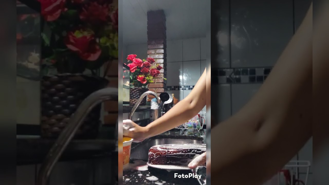 Ajeitando a cosinha depois da janta