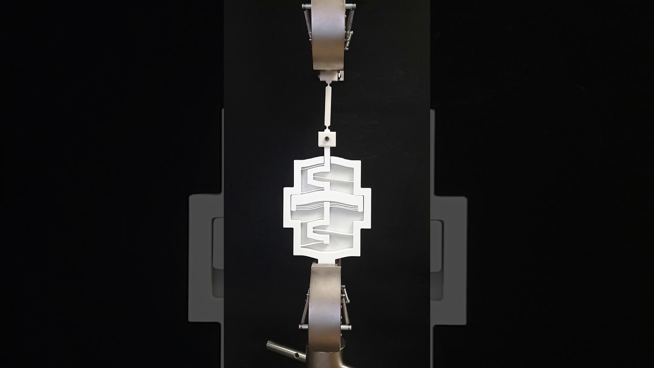 Measurement of a fully compliant statically balanced compliant mechanism