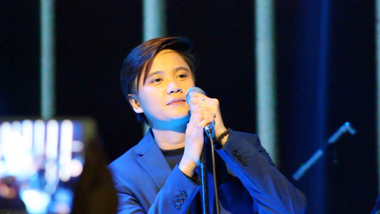 Kaye Cal - Uptown Funk/Locked Out Of Heaven (Kaye Cal Live At 19East)