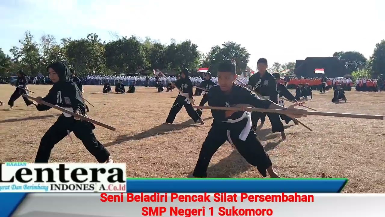 Seni Beladiri Pencak silat SMPN 1 Sukomoro dan SMAN 1 Sukomoro dalam HUT RI Ke 78
