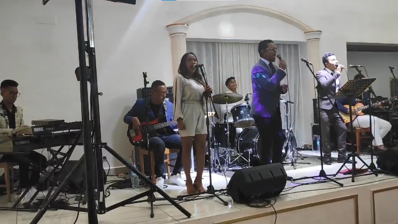 Tovo J'hay arahan'ny mpihira sy  mpitendry ao @ Orchestre Zandry mozika... Ankafizo 😉🎶