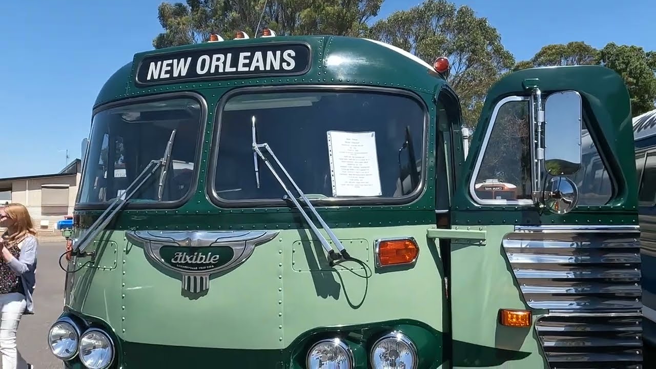 1953 CLIPPER FLXIBLE VISICOACH BUS VAN HAMILTON VICTORIA AUSTRALIA 2026 ANSETT 90th. New Orleans