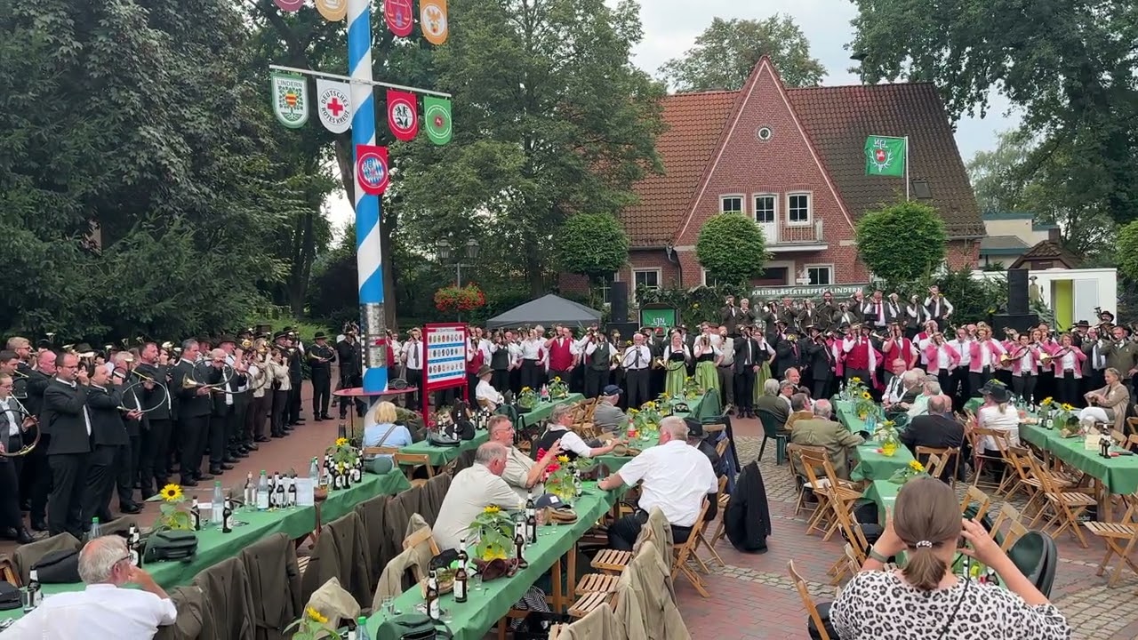 Hubertusmarsch - 450 Jagdhörner Abschlussblasen  Kreisbläsertreffen Lindern 2024