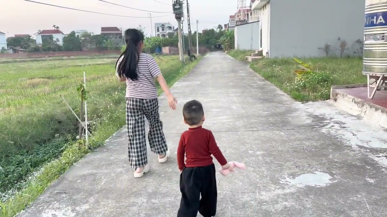 Buổi chiều của 2 chị em Bưởi- Bắp!