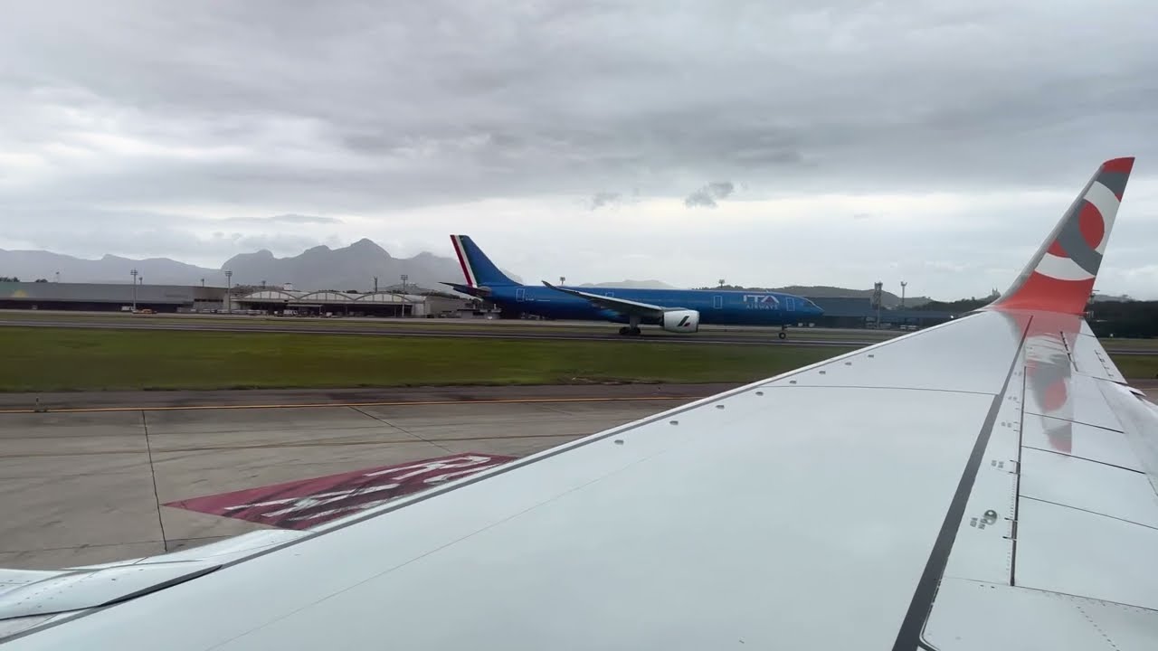 Take off from galeão airport Rio de Janeiro - Boeing 737-800