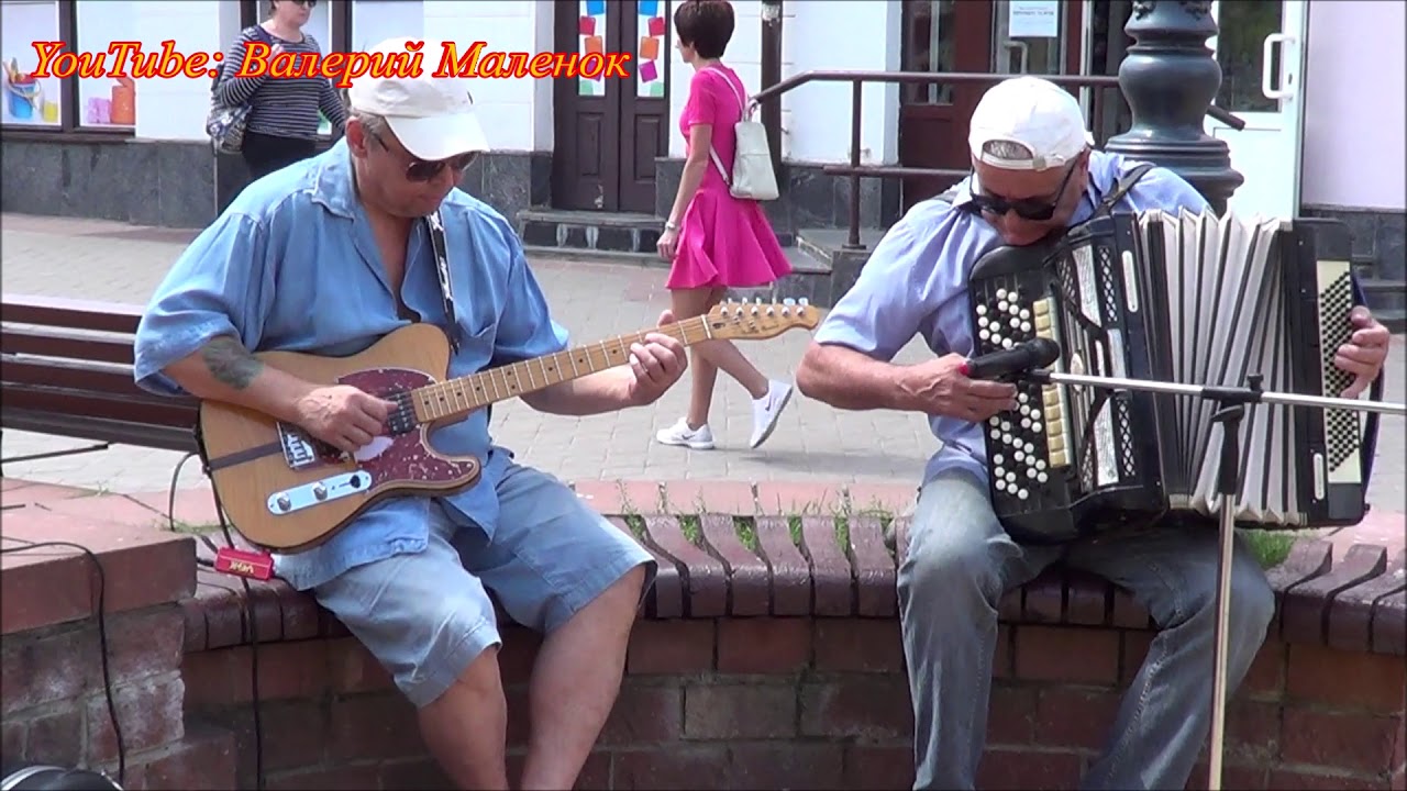 Красивая музыка от уличного дуэта!!!