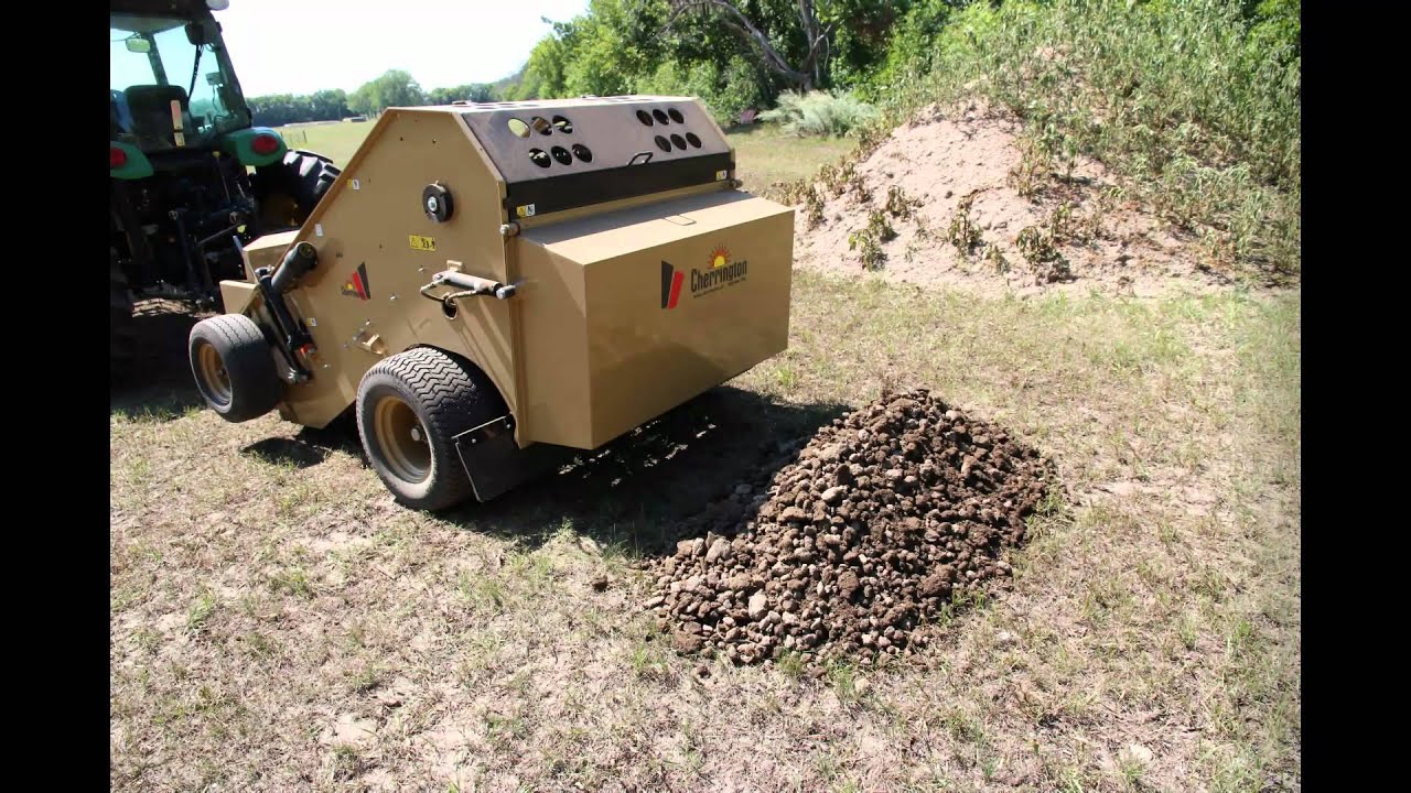 Cherrington 440 Series Screener   Horse Arenas