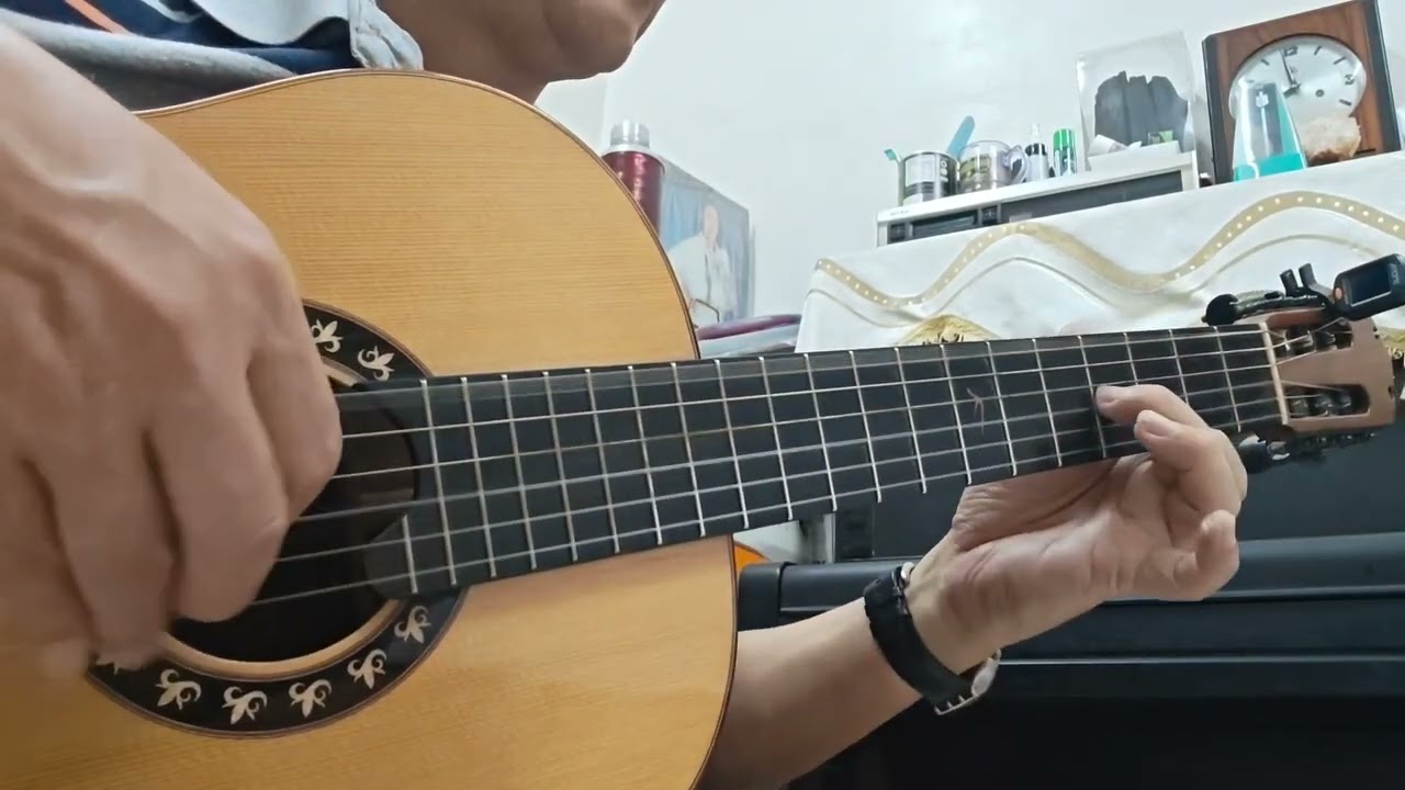 《快乐的出帆/ Happy sailing》。手弹着轻松吉他，快乐的出帆啦。。。。吉他独奏guitar solo cover by K.L.Soh