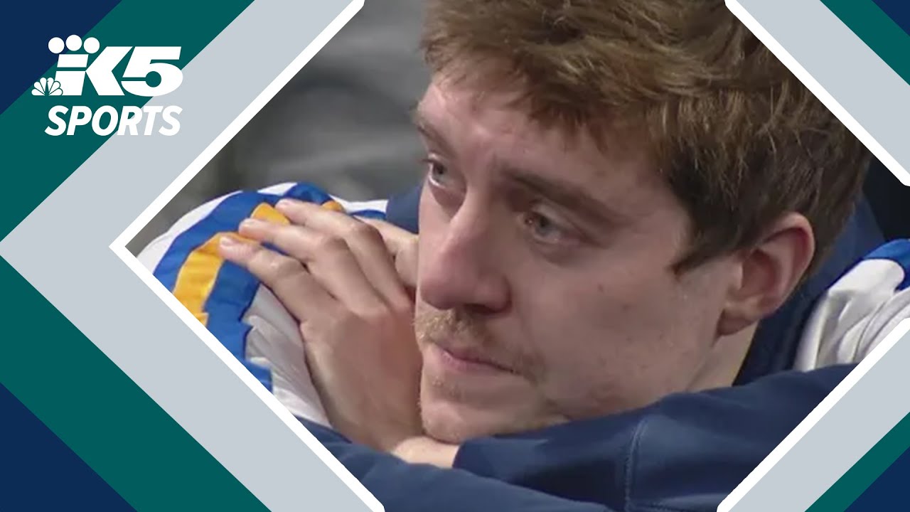 Fans attend Mariners watch party at T-Mobile Park