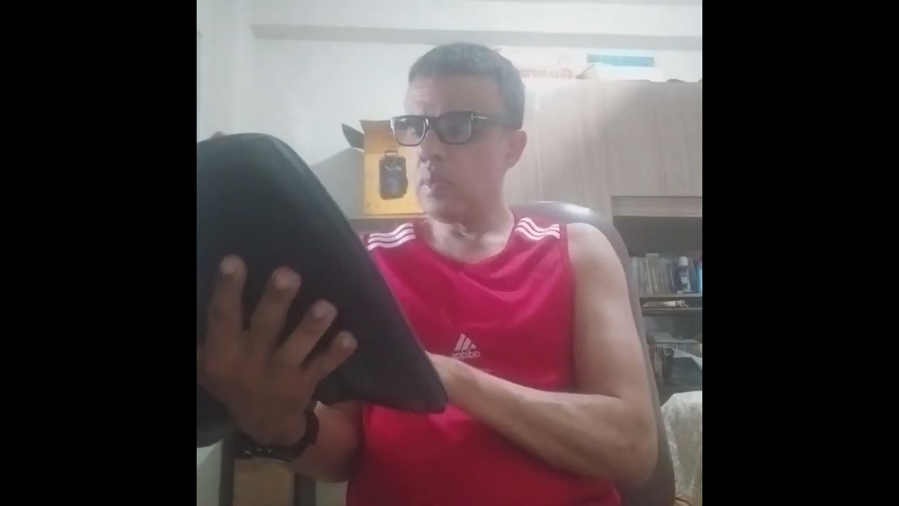Canta para o senhor Jesus Cristo  não  para  mundo 
