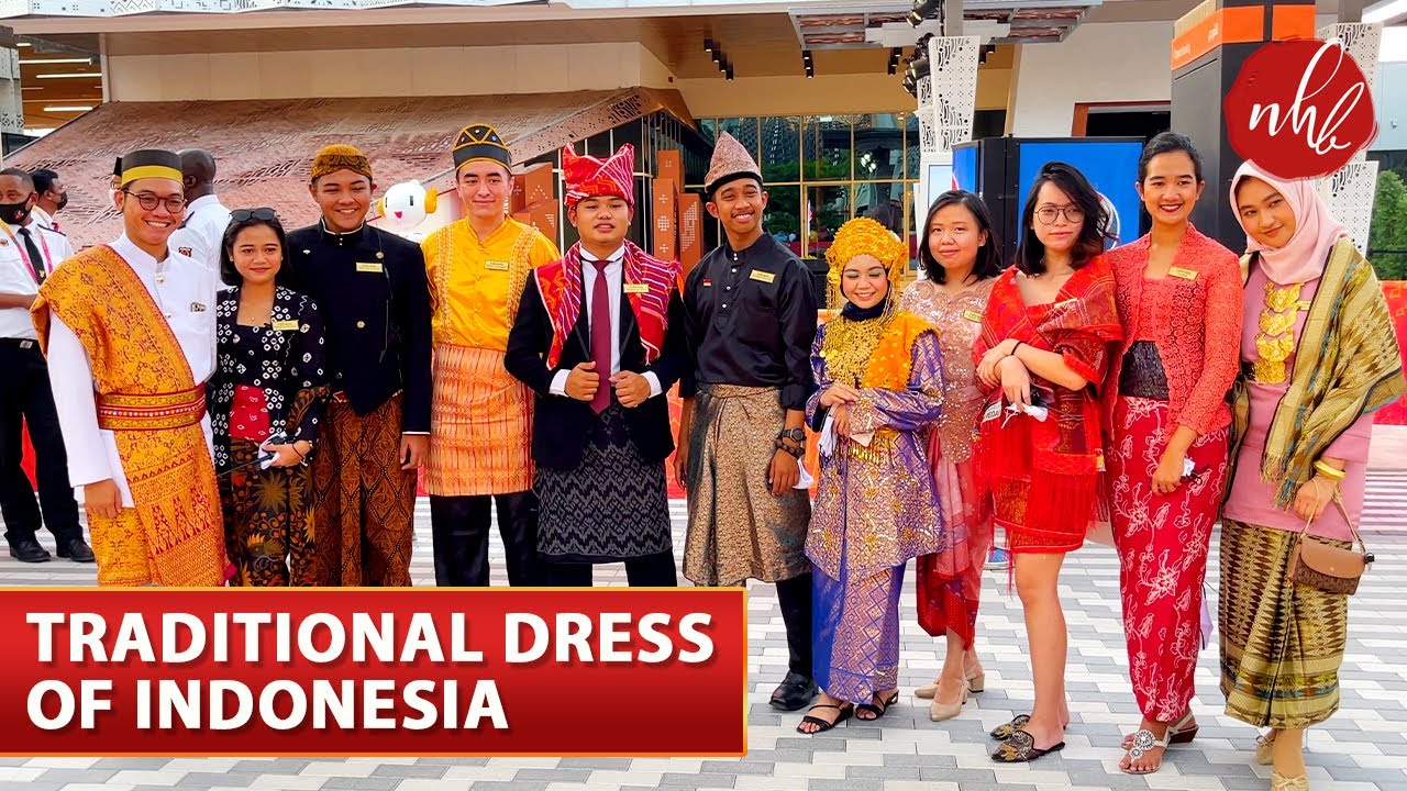 Elegant & Colorful Indonesian Traditional Dress 🇮🇩