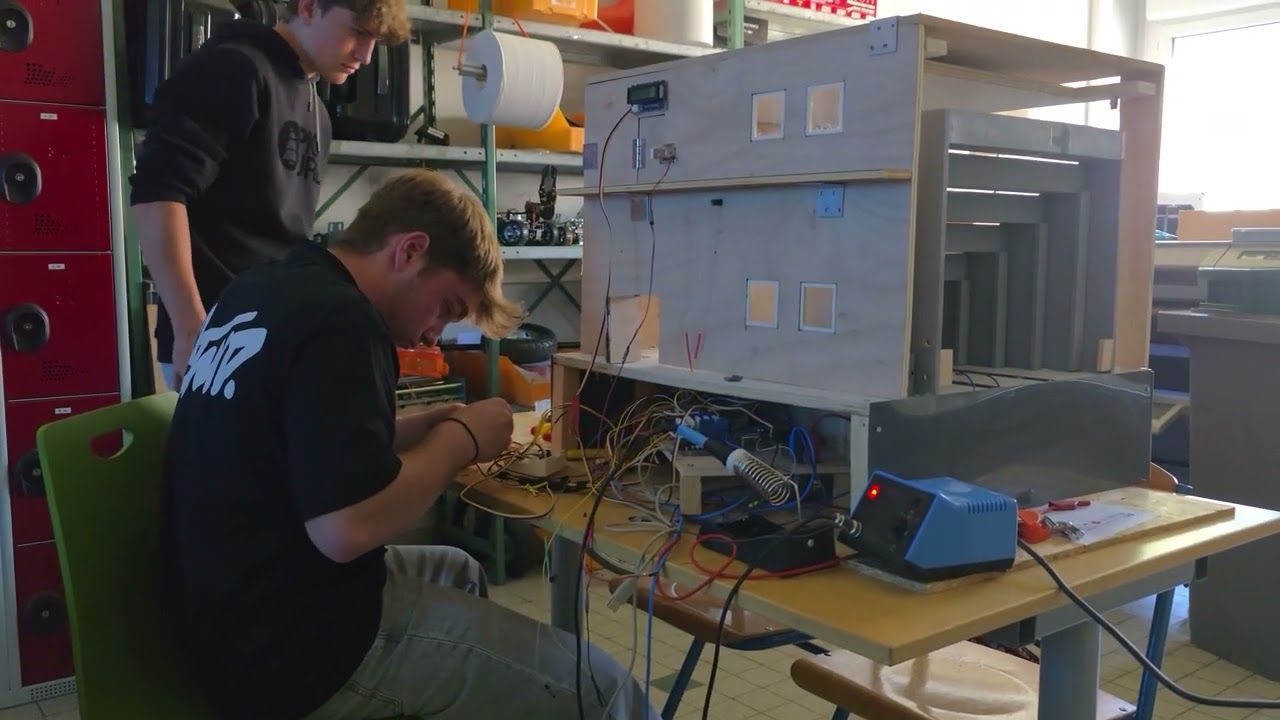 Olympiades de Sciences de l'Ing&eacute;nieur 2025 - Equipe 8 - Amphith&eacute;&acirc;tre Modulable