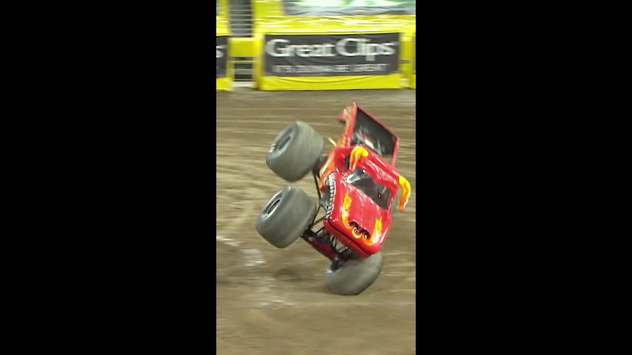 This Bull is Loco 😳 #Shorts #monsterjam