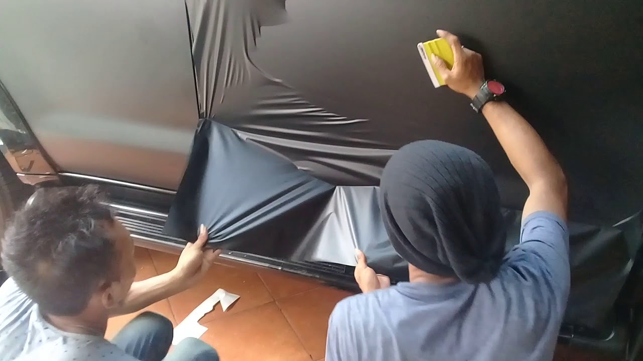 Sticker full body.. jasa pasang sticker mobil area jabodetabek.  Call/wa 0878-8582-3034